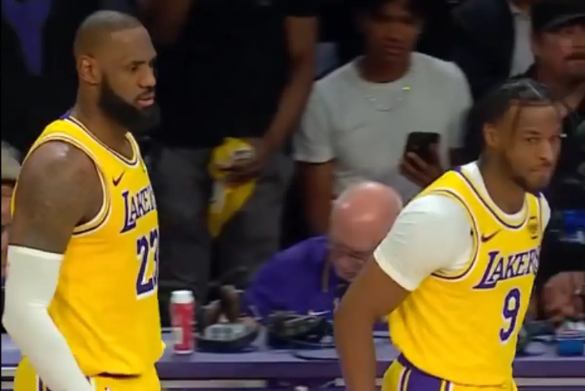 Imagem de contexto do artigo LeBron James jogou com o filho pela primeira vez na NBA