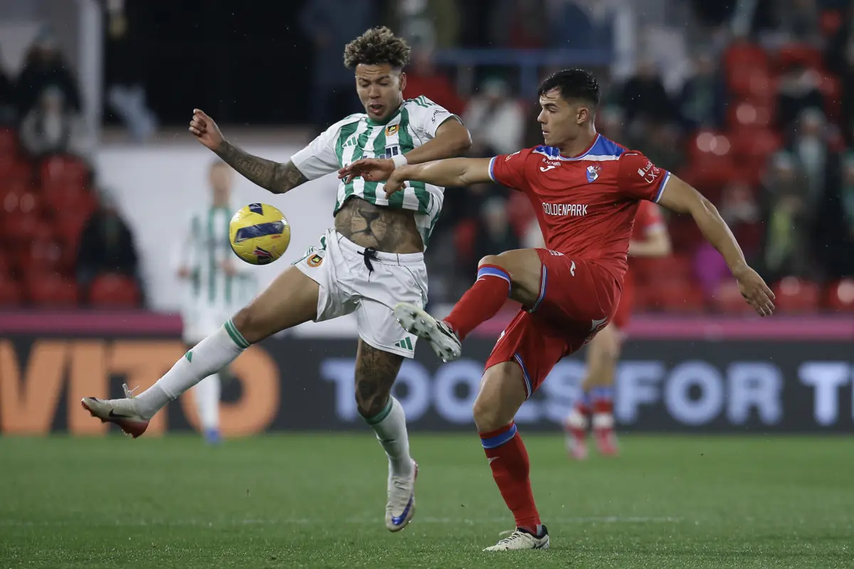 Clayton e Antonio Espigares no Gil Vicente-Rio Ave