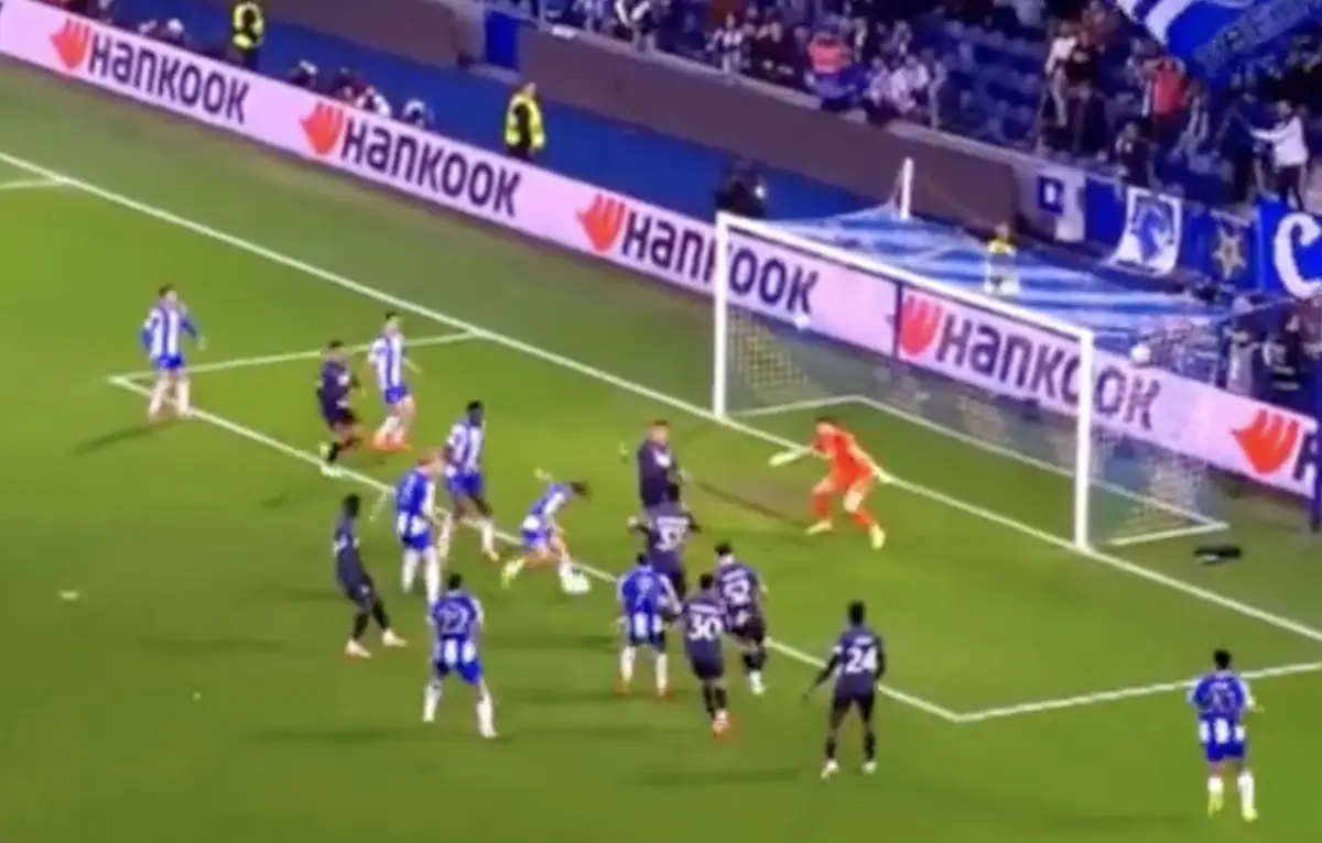 Imagem de contexto do artigo FC Porto-Rangers: Rodrigo Mora começa e termina a jogada para o empate