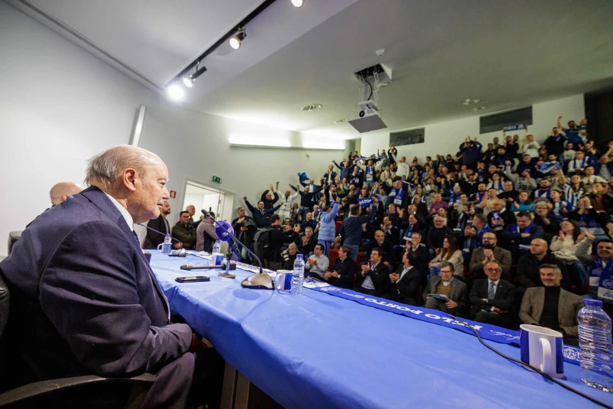 Imagem de contexto do artigo Pinto da Costa: "Foi meu adversário há quatro anos, mas nunca atravessou a linha vermelha"