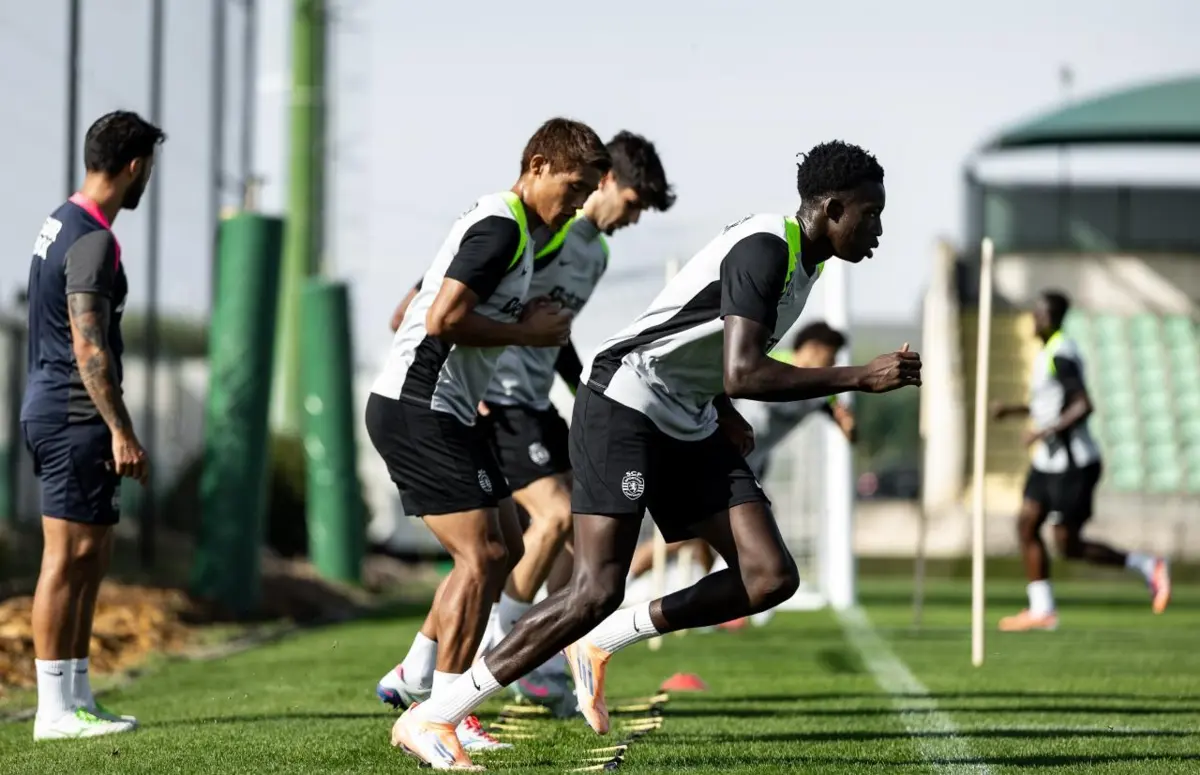 Imagem de contexto do artigo Titularidade em vista para Alisson: o onze provável do Sporting em Paços de Ferreira