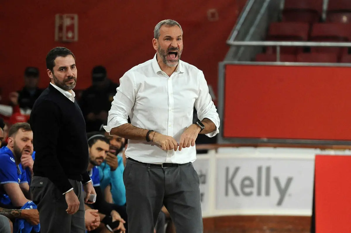 Fernando Sá, treinador do FC Porto (créditos: Álvaro Isidoro / Global Imagens )