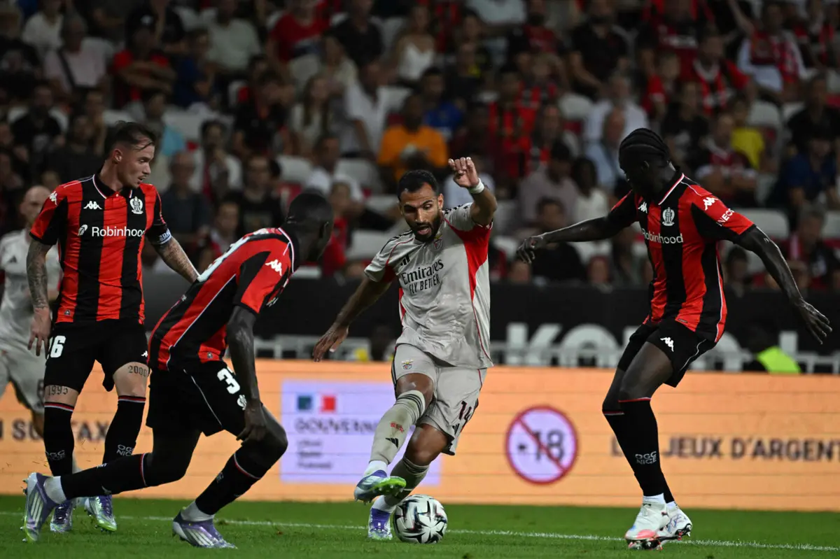 Imagem de contexto do artigo Pavlidis só deixa o Benfica pela cláusula de rescisão: 100 milhões de euros