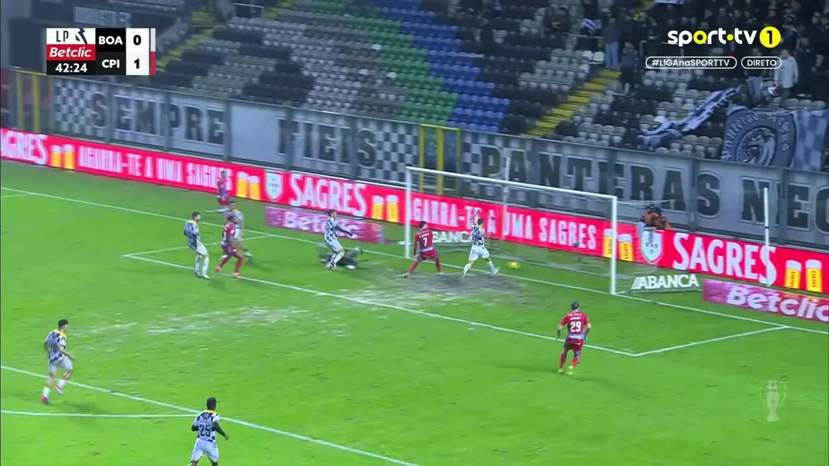 Imagem de contexto do artigo Boavista faz dois autogolos contra o Casa Pia. Ora veja