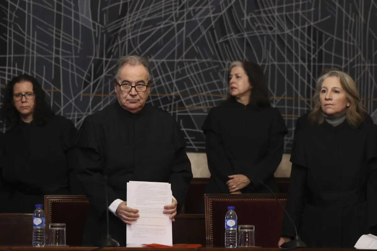 O presidente do Tribunal Constitucional, João José Abrantes, após a leitura pública da decisão relativa aos pedidos de fiscalização da Lei da Nacionalidade