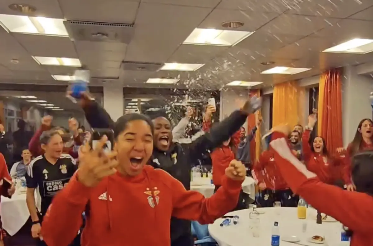 Imagem de contexto do artigo A festa do Benfica após garantir os "quartos" da Champions feminina