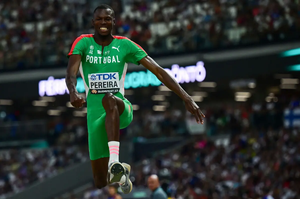 Imagem de contexto do artigo Tiago Pereira, bronze nos Mundiais, à chegada a Lisboa: "Ainda estou a viver um momento mágico"