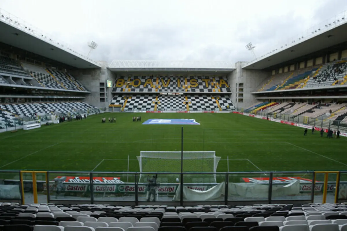 Imagem de contexto do artigo Buscas à SAD do Boavista por "lucros ilícitos" estimados em 10 M€ resultam em seis arguidos