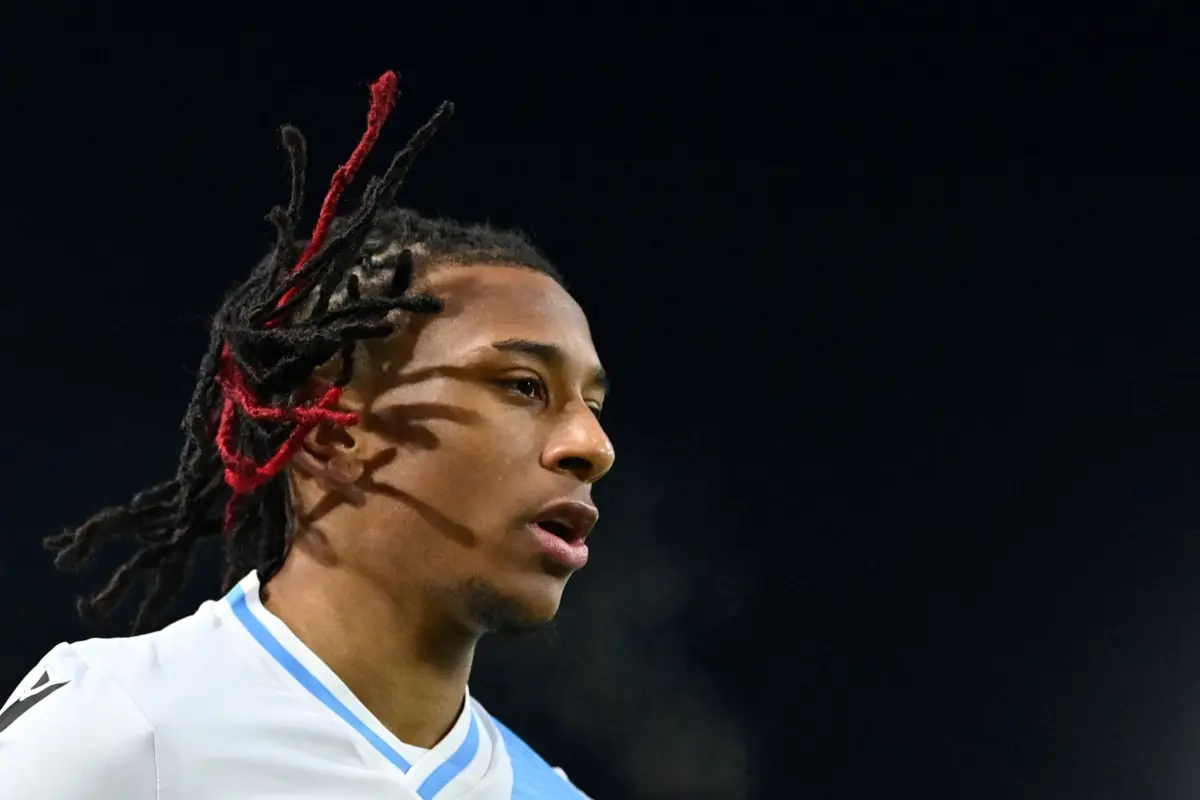 Michael Olise já marcou cinco golos na presente temporada (Créditos: Justin Tallis / AFP)