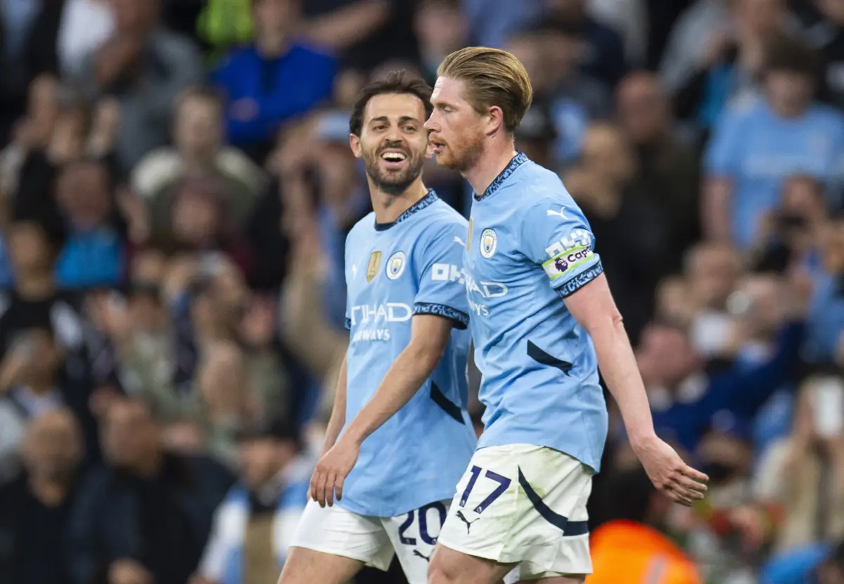 Bernardo Silva e Kevin de Bruyne (créditos: EPA)