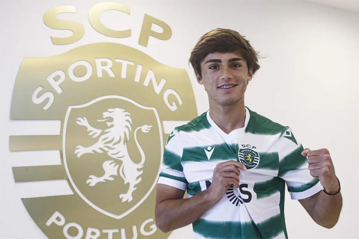 Imagem de contexto do artigo Tiago Ferreira é estreia nos convocados do Sporting