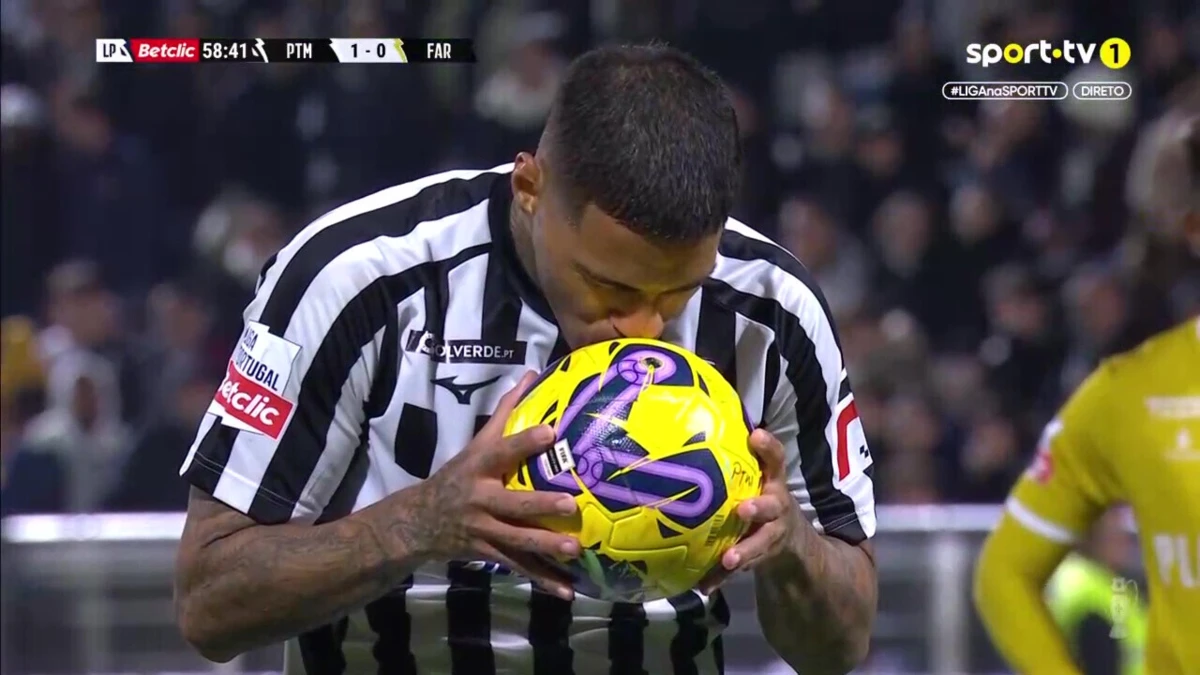 Imagem de contexto do artigo Portimonense-Farense decidido com penálti de Carlinhos. Ora veja