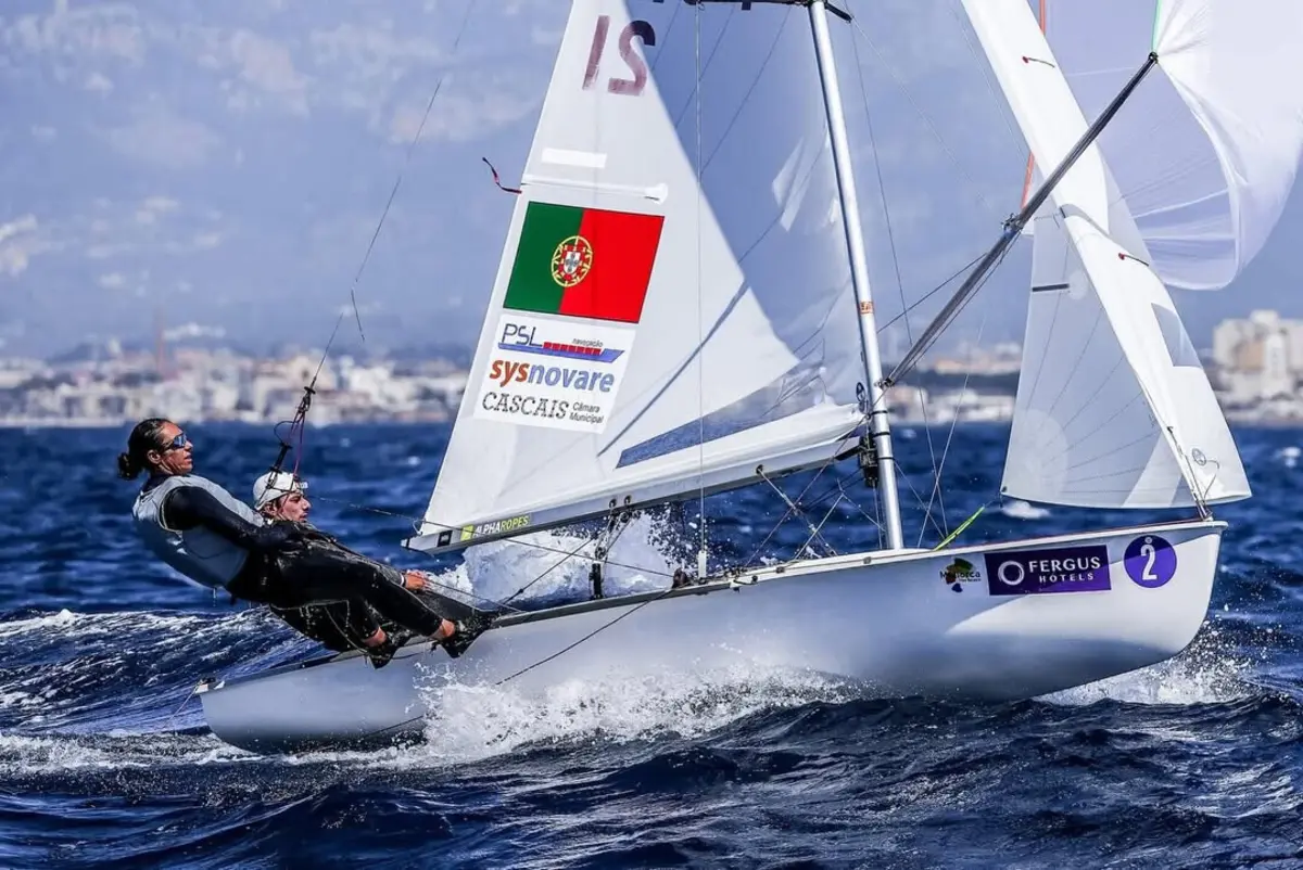 Imagem de contexto do artigo Carolina João e Diogo Costa em quinto na Semana Olímpica Francesa de vela