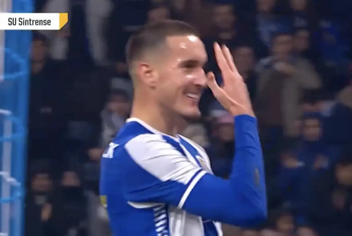 Imagem de contexto do artigo Deniz Gul aumenta vantagem do FC Porto frente ao Sintrense. Assista ao golo
