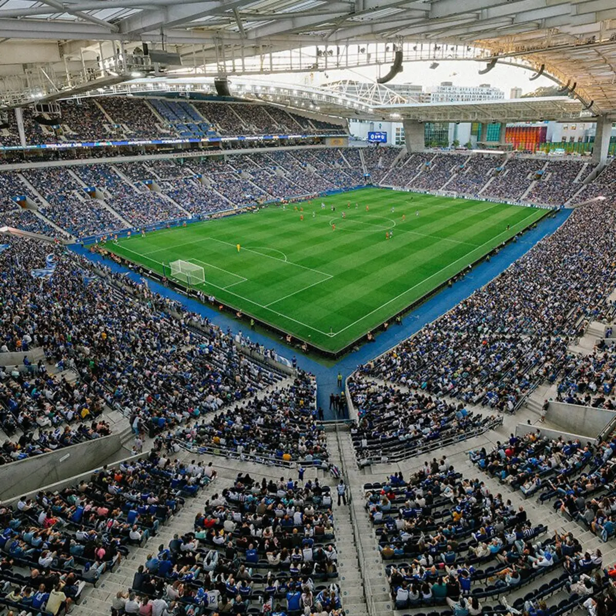 Imagem de contexto do artigo Depois da suspensão da CMVM, ações da SAD do FC Porto valorizam 8%