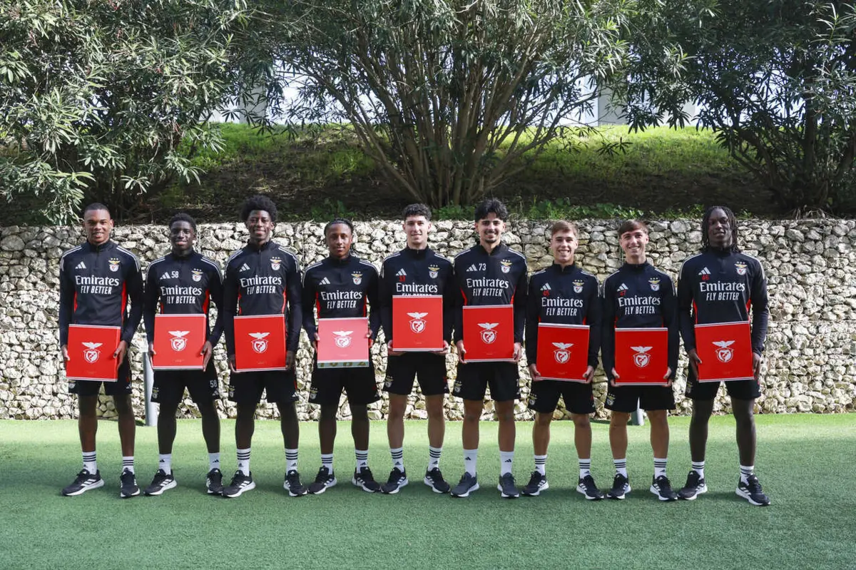 Imagem de contexto do artigo Campeões do mundo sub-17 com estatuto reforçado no Benfica