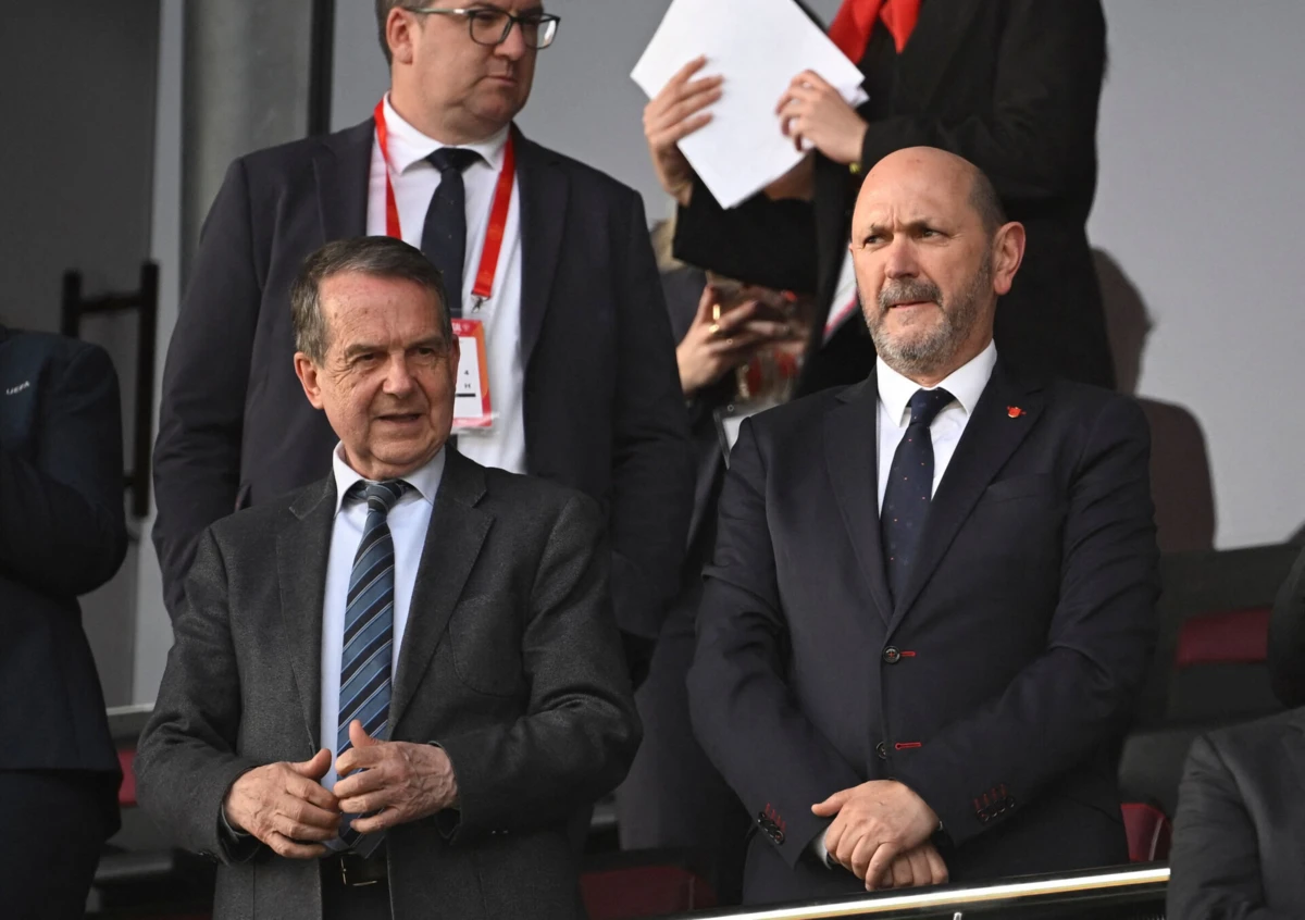 Rafael Louzán à direita