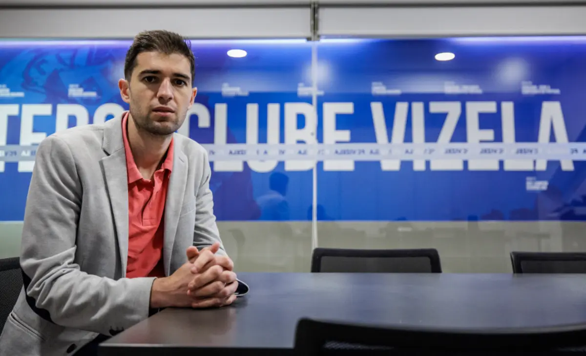 Toni Dovale (Créditos: Miguel Pereira/Global Imagens)