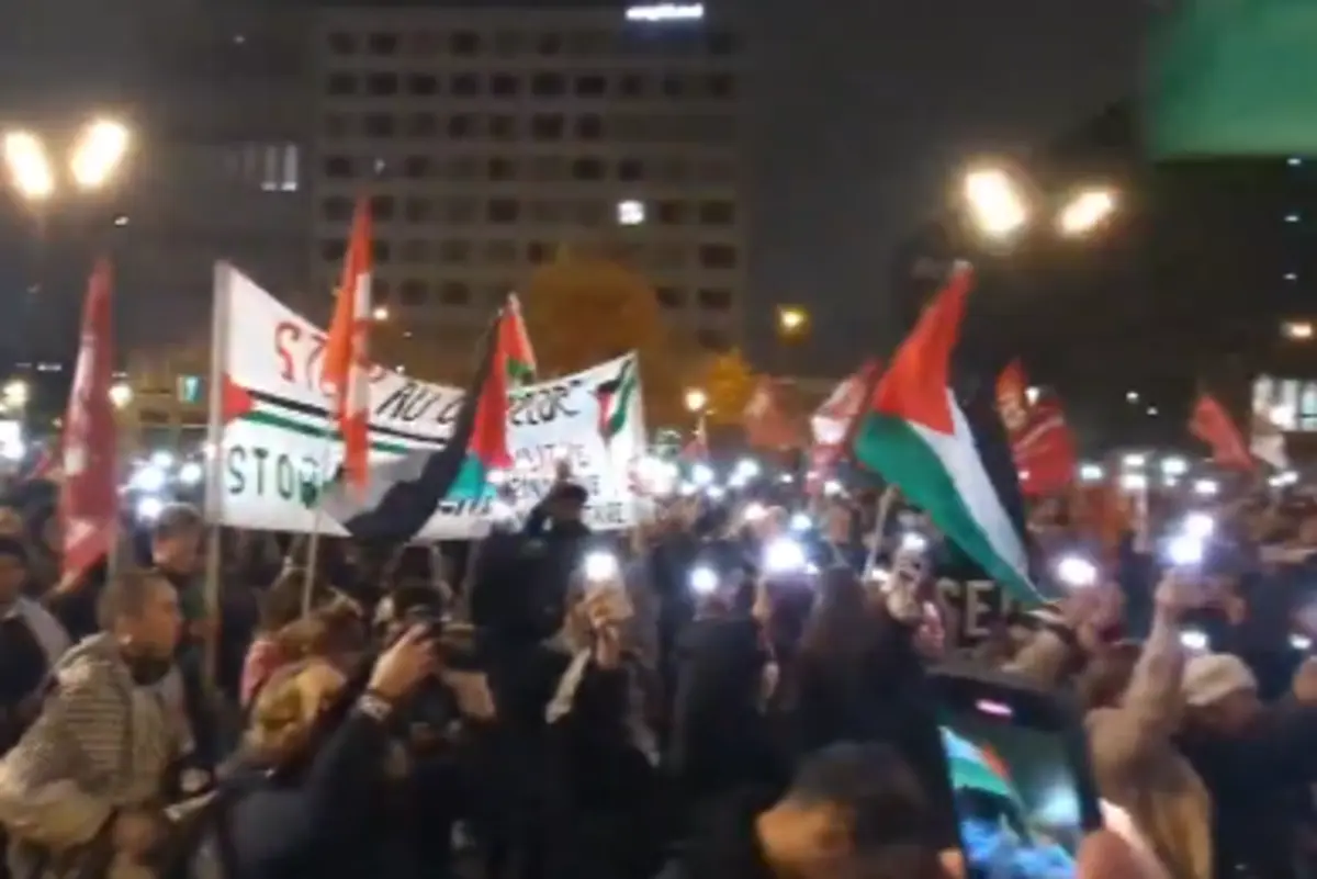 Imagem de contexto do artigo França-Israel: "Temos o direito de criticar um Estado que comete um genocídio, não é antissemitismo"