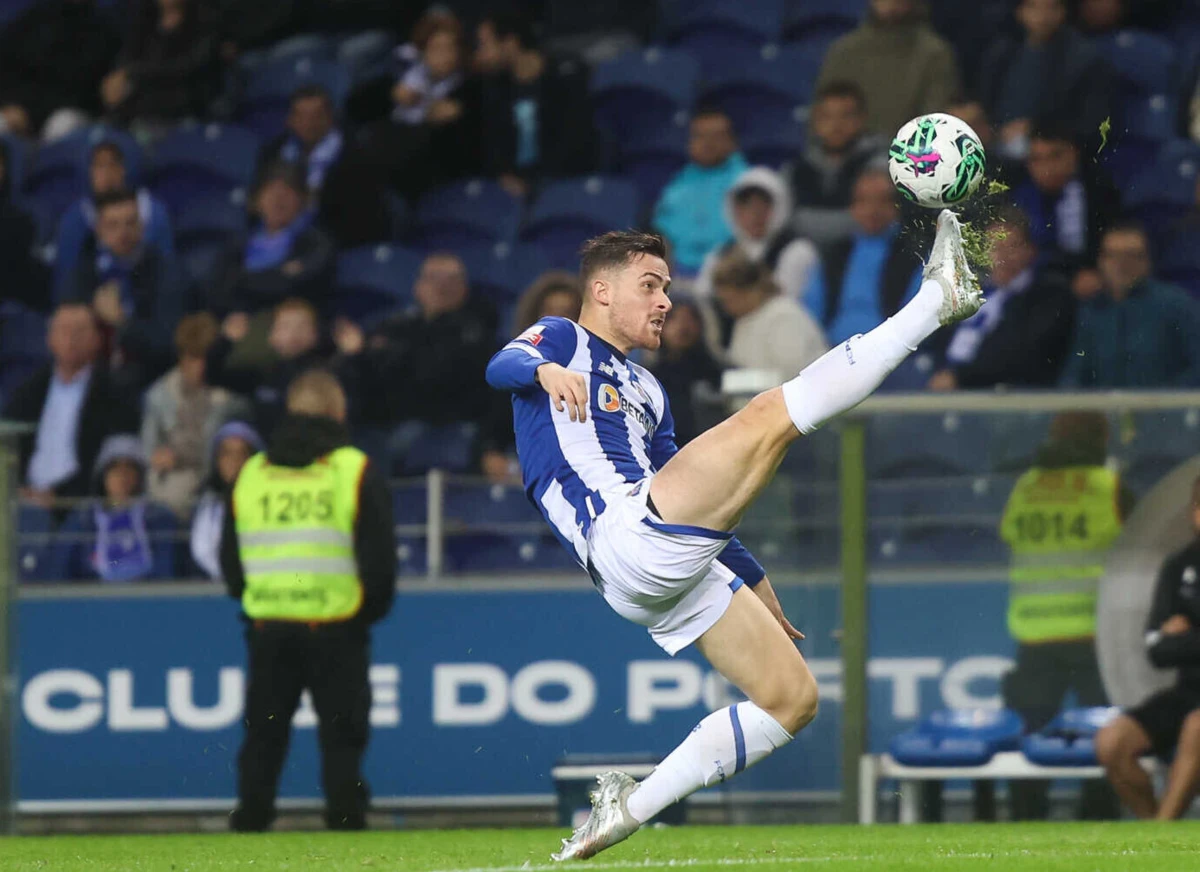 Toni Martínez em ação