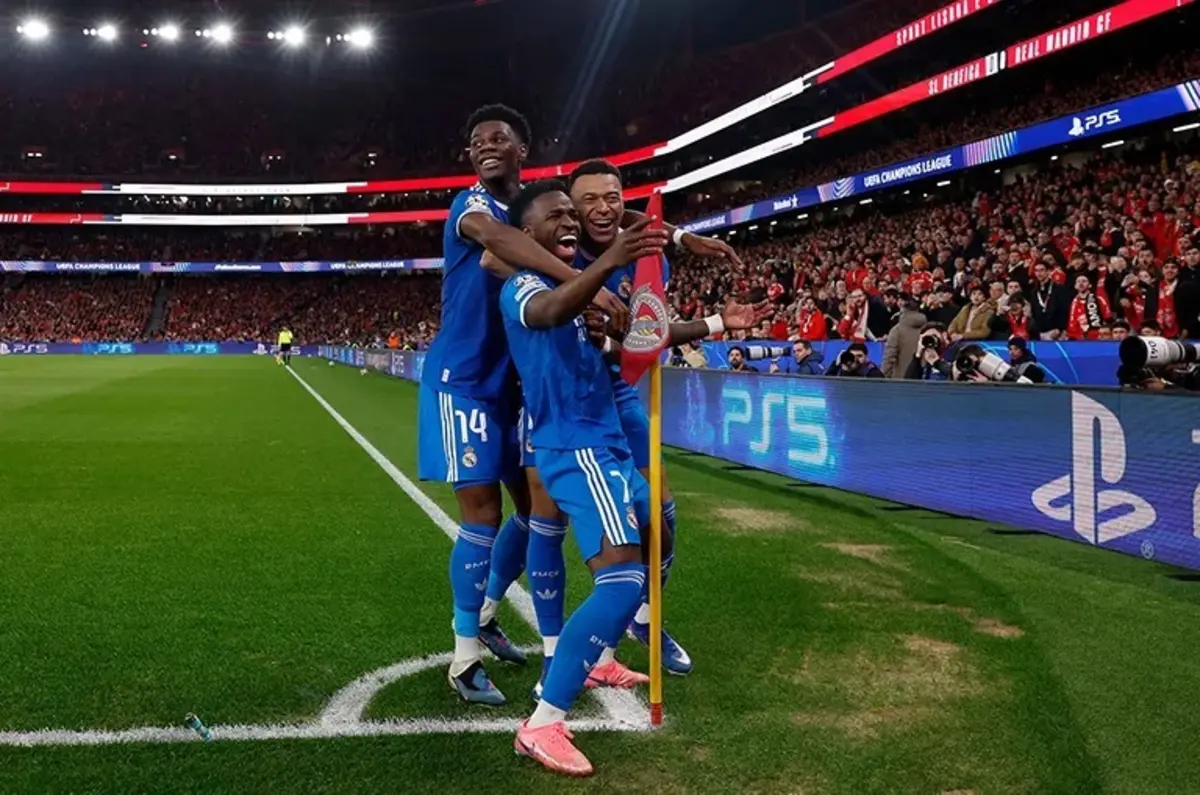 Vinícius Júnior festeja na Luz