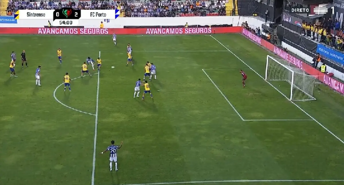 Imagem de contexto do artigo Iván Jaime aumenta vantagem do FC Porto diante do Sintrense. Ora veja