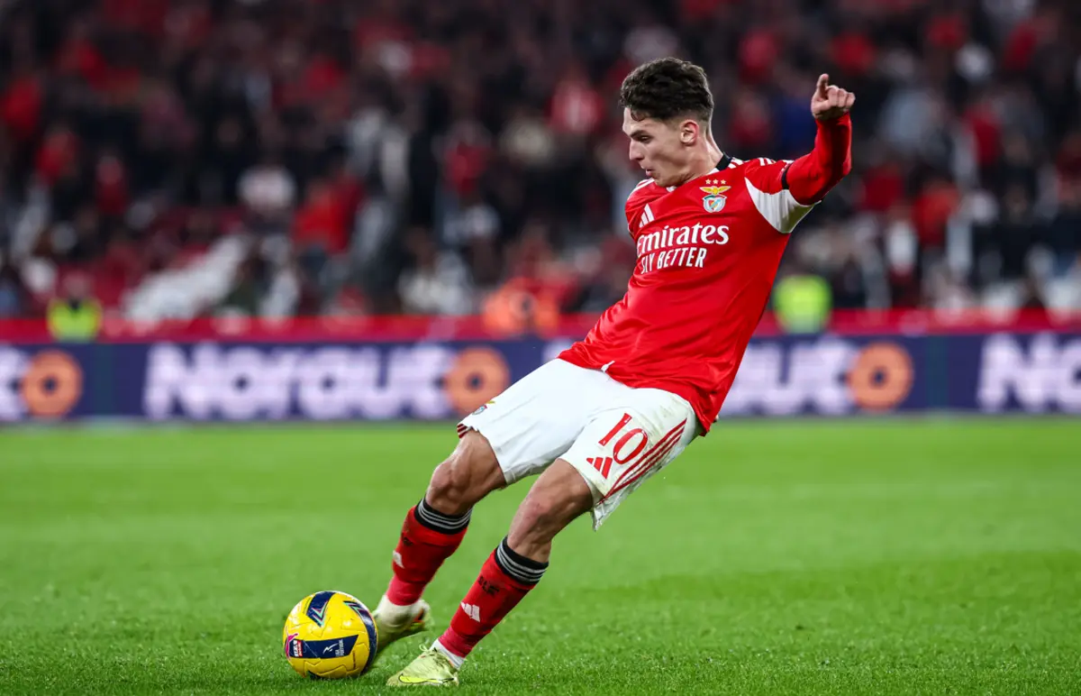 Sudakov cumpre a primeira época no Benfica