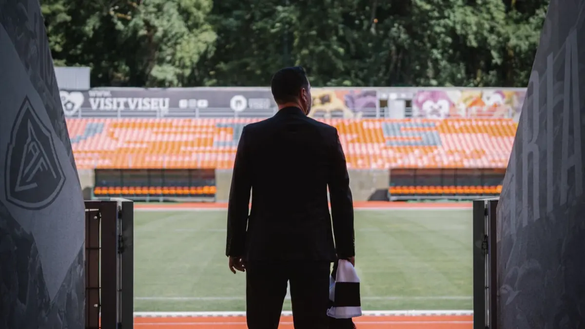 Imagem de contexto do artigo Rui Ferreira oficializado no comando técnico do Académico de Viseu