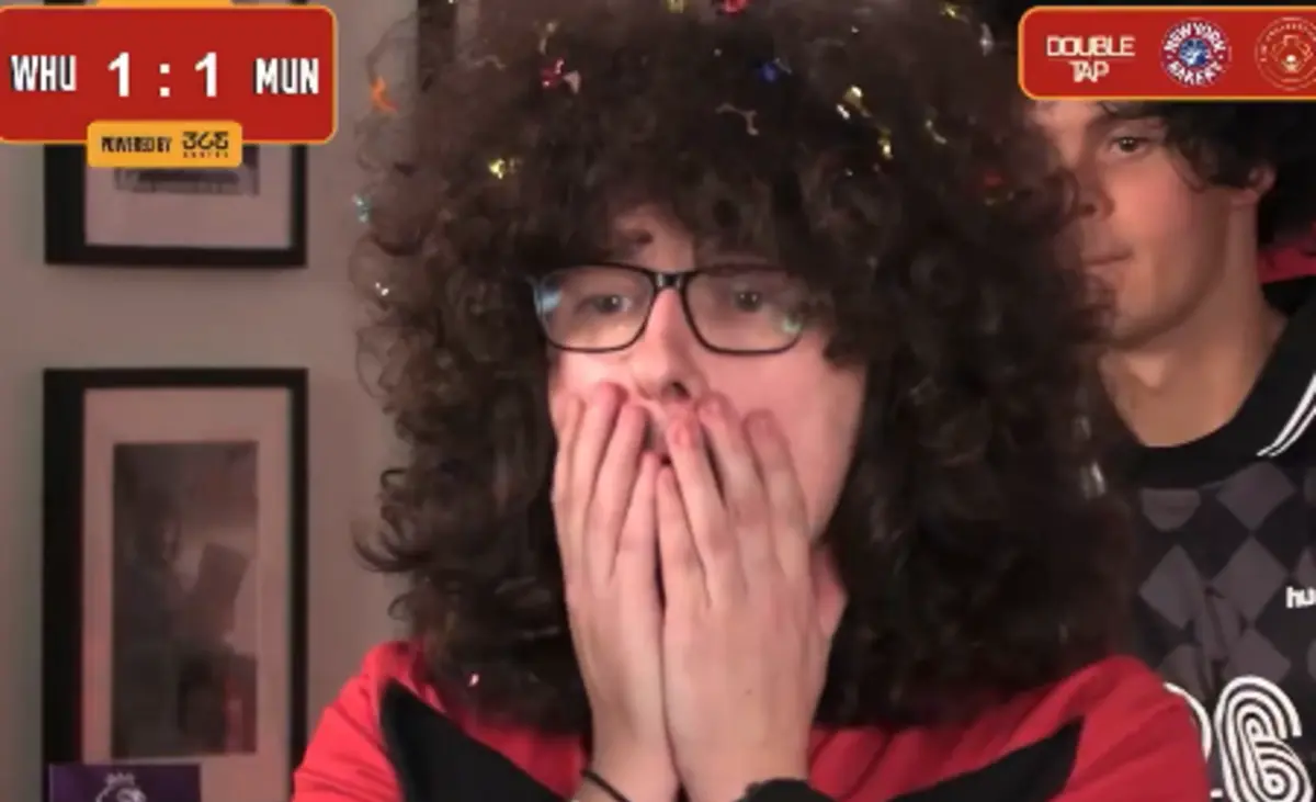 Imagem de contexto do artigo Ainda não foi desta: veja o desespero de Frank Ilett com o empate do Manchester united