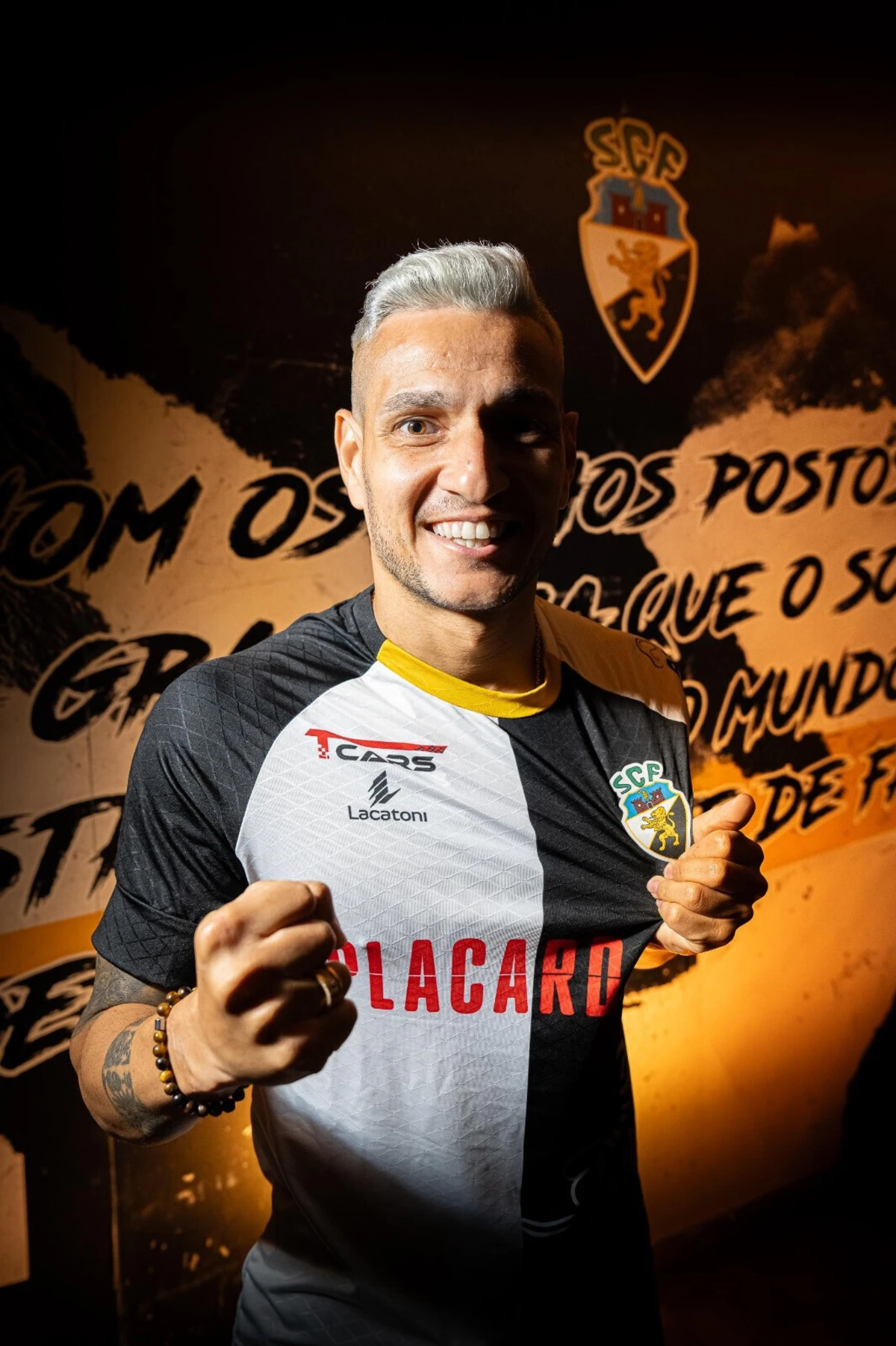 Imagem de contexto do artigo Rony Lopes oficializado como reforço do Farense