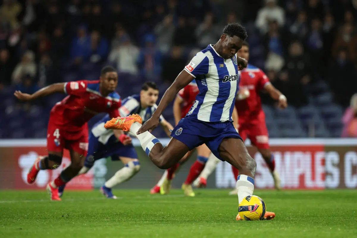 Imagem de contexto do artigo Samu volta a marcar pelo FC Porto de grande penalidade. Ora veja