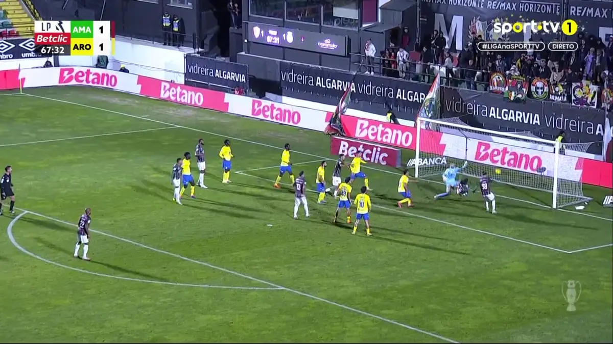 Imagem de contexto do artigo Estrela da Amadora-Arouca: reviravolta com finalização acrobática. Ora veja