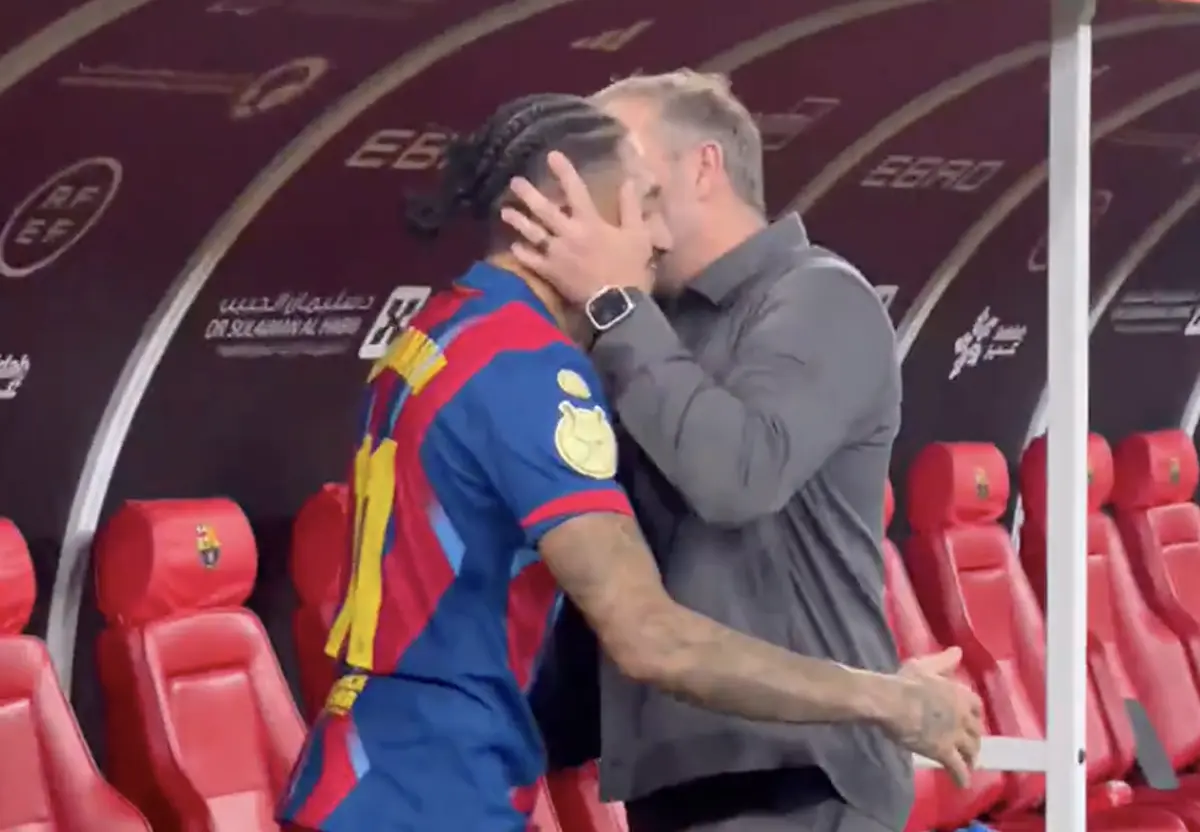 Imagem de contexto do artigo "Estava com um pé fora do Barcelona e Hansi Flick mudou tudo"