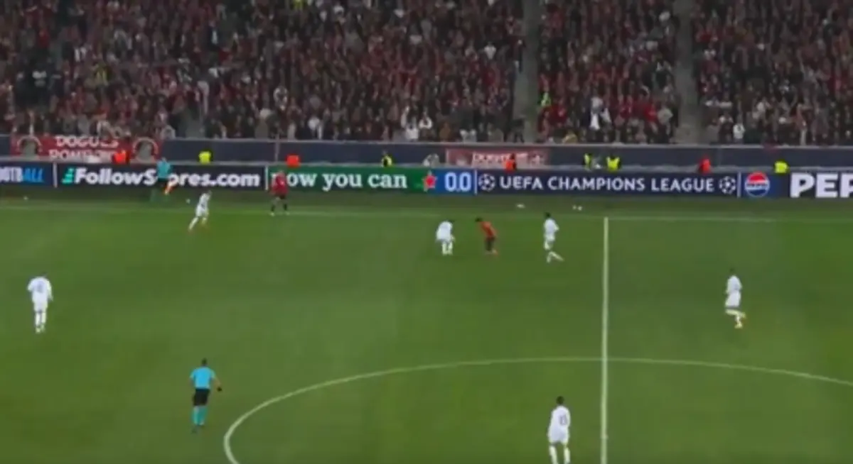 Imagem de contexto do artigo Português Tiago Santos faz "túnel" a Modric no Lille-Real Madrid: veja o vídeo