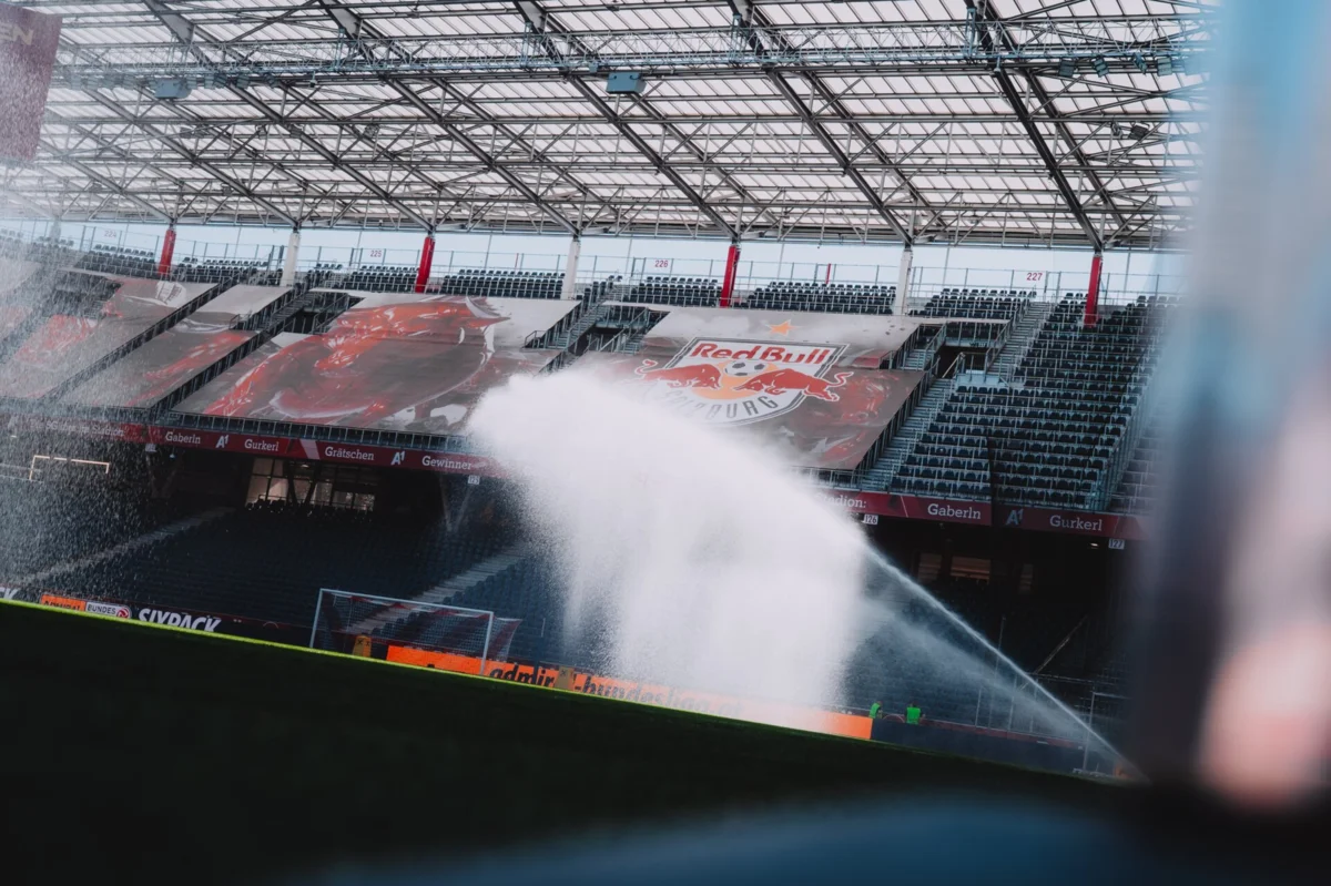 Imagem de contexto do artigo Muda o nome e o escudo: como o Salzburgo "disfarça" a ligação ao proprietário na UEFA