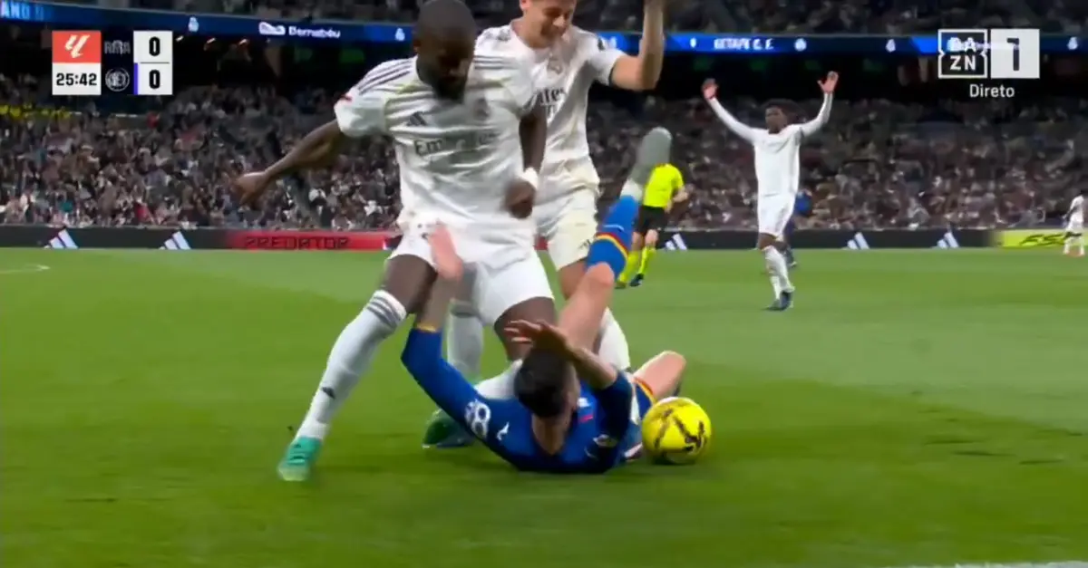Imagem de contexto do artigo Casquero compara agressão de Rudiger à de Pepe: "Há semelhanças, é indignante"