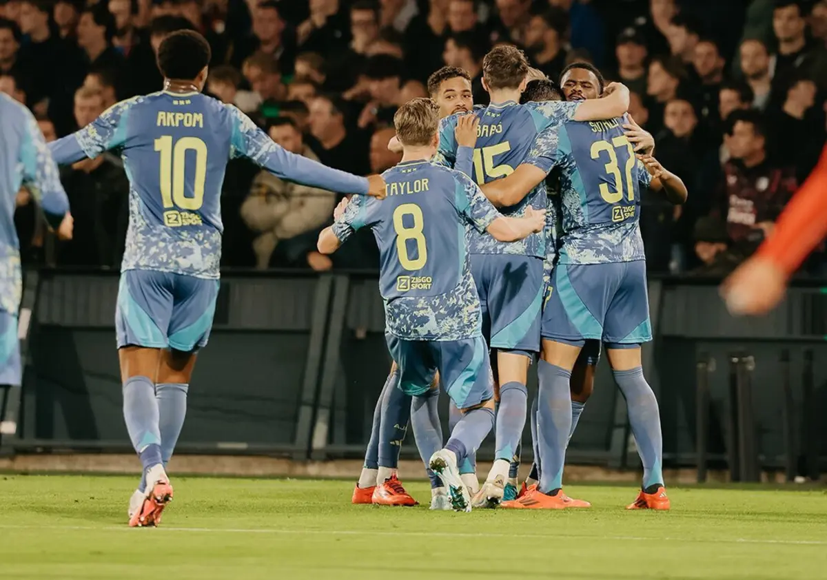 Imagem de contexto do artigo Ajax vence clássico com Feyenoord e sobe à vice-liderança nos Países Baixos