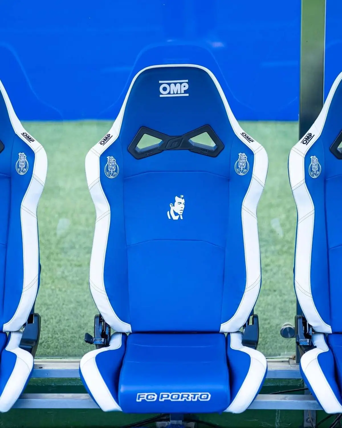 Imagem de contexto do artigo Bancos de suplentes do FC Porto passam a ter referência a Jorge Costa