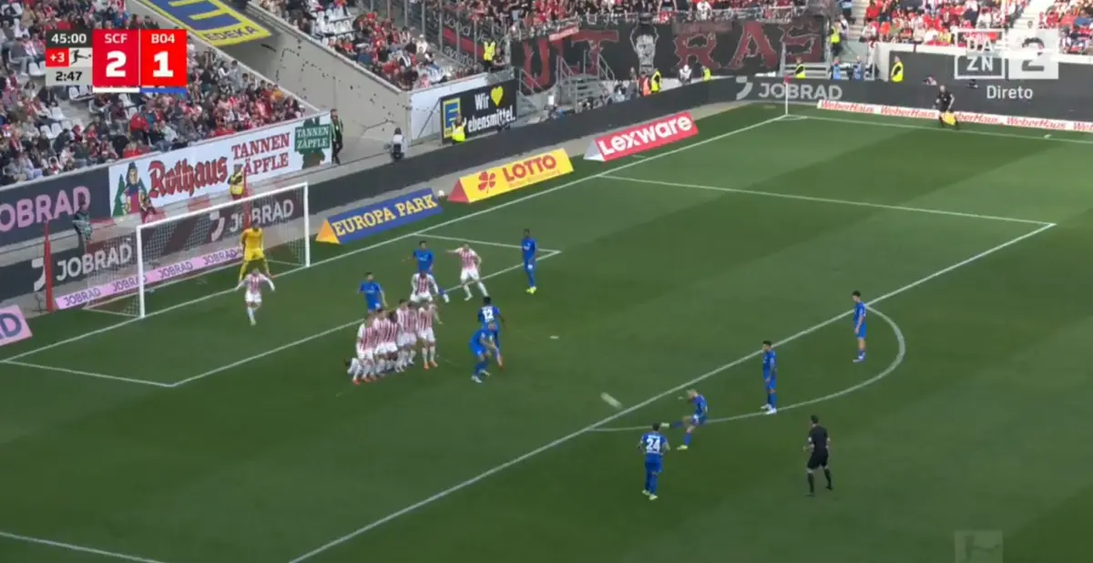 Imagem de contexto do artigo Para ver e rever: Grimaldo volta a brilhar na execução de um livre