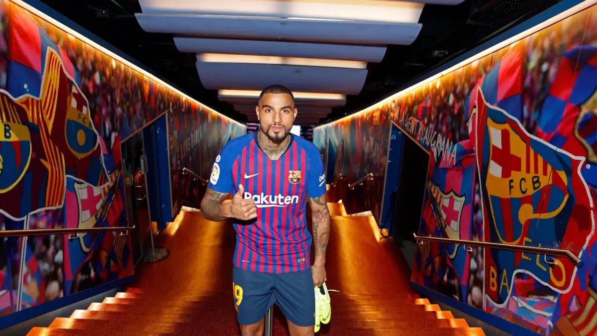 Boateng fez quatro jogos pelo Barcelona na época 2018/19