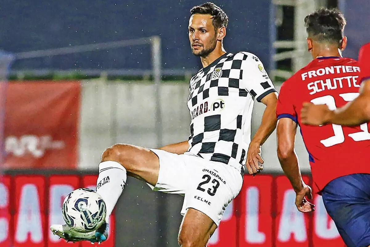 Em 27 jogos disputados na época passada, Sasso apontou quatro golos