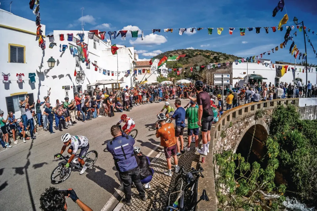 Imagem de contexto do artigo Pelotão de luxo na Volta ao Algarve. Confira os nomes em destaque