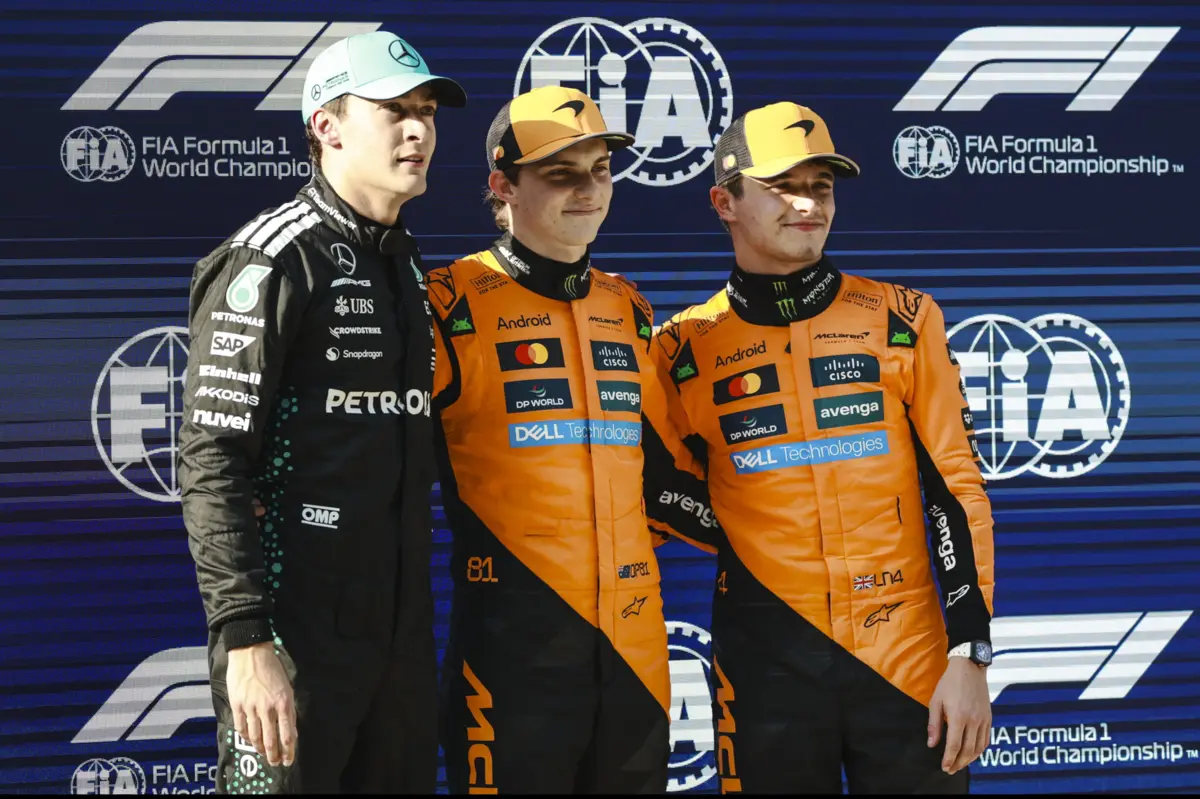 George Russell, Oscar Piastri e Lando Norris (Créditos: EPA)