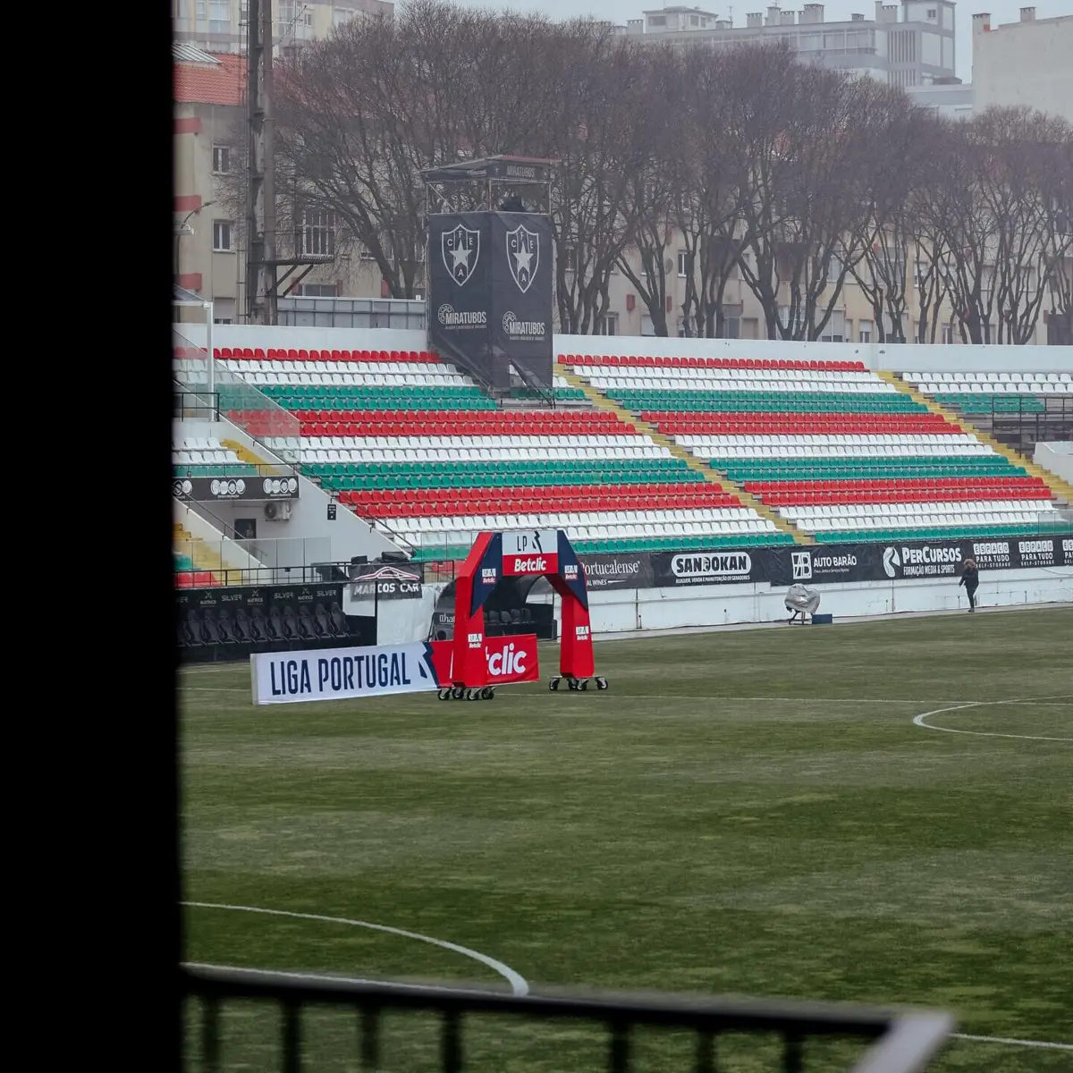 Imagem de contexto do artigo Reboleira, casa do Estrela da Amadora, ainda num impasse