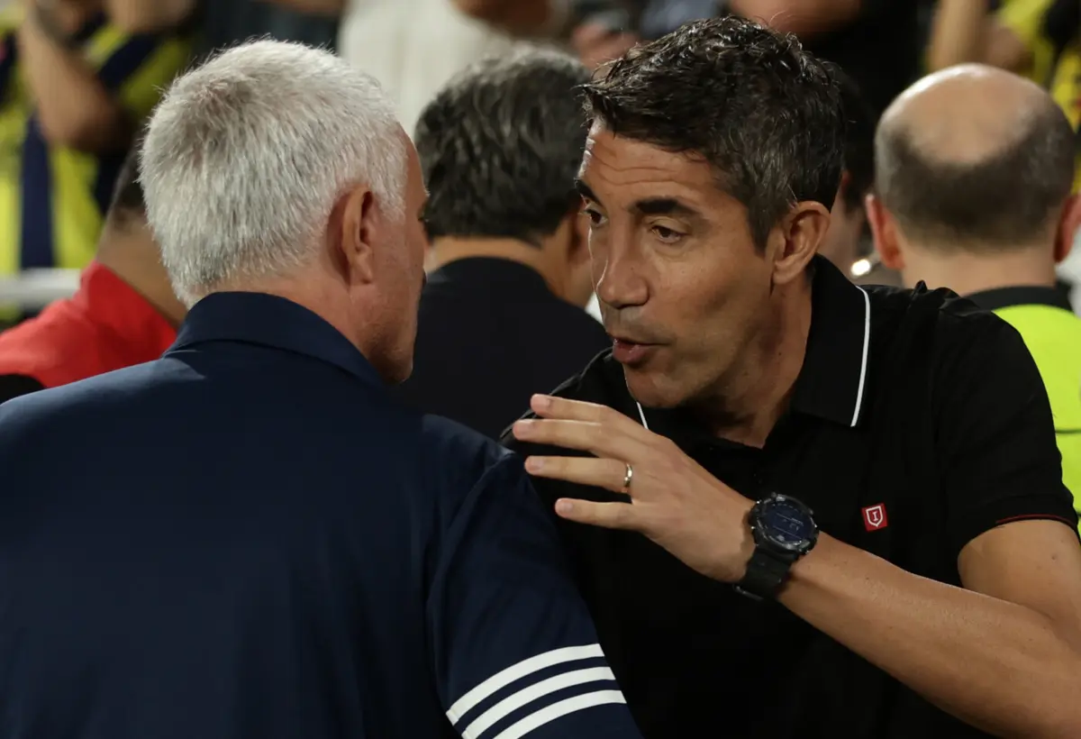 José Mourinho e Bruno Lage (Créditos: EPA)