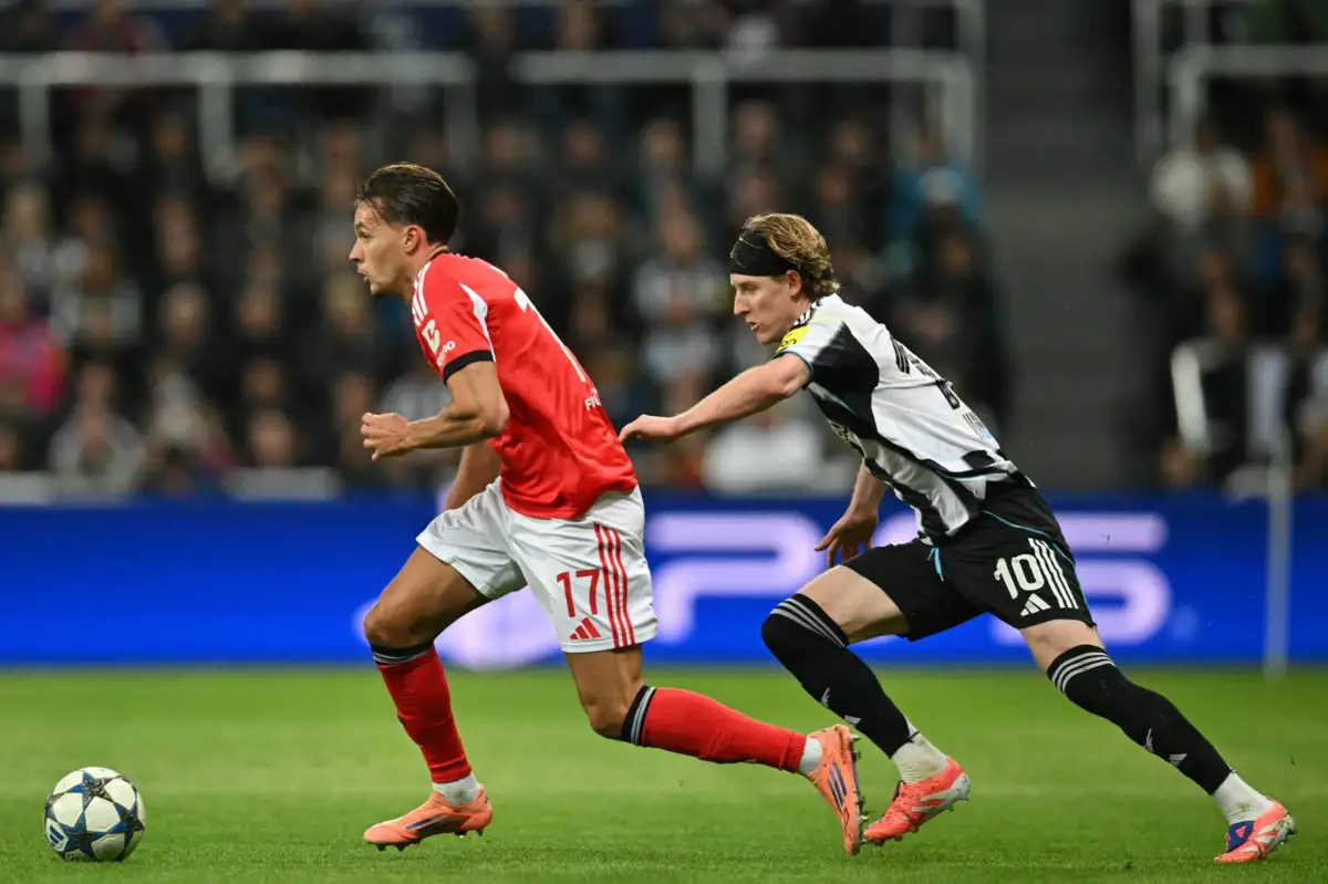 Dedic lesionou-se no jogo em Newcastle