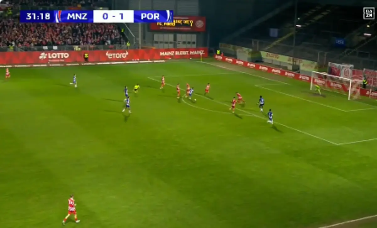 Imagem de contexto do artigo Golaço de Rodrigo Mora no FC Porto-Mainz. Veja o lance