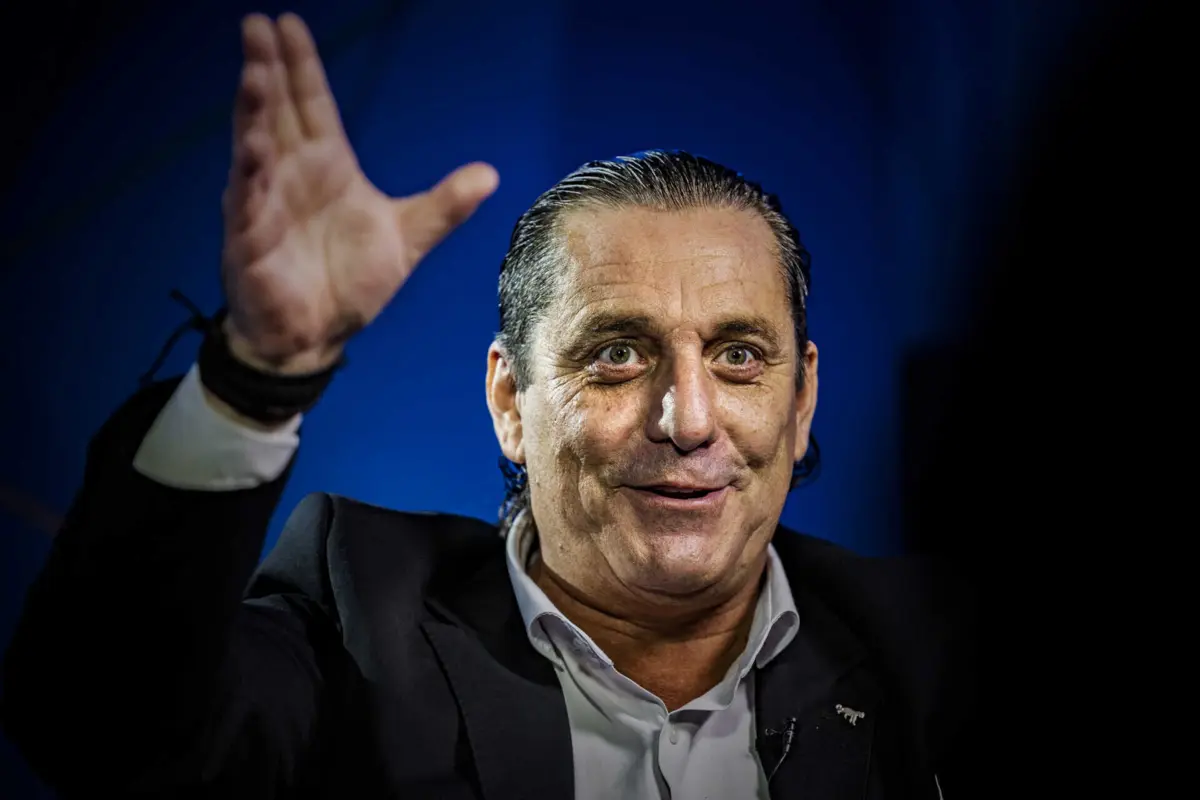 Imagem de contexto do artigo Paulo Futre reage a ironia de Ozil sobre Atlético de Madrid e o cartão azul