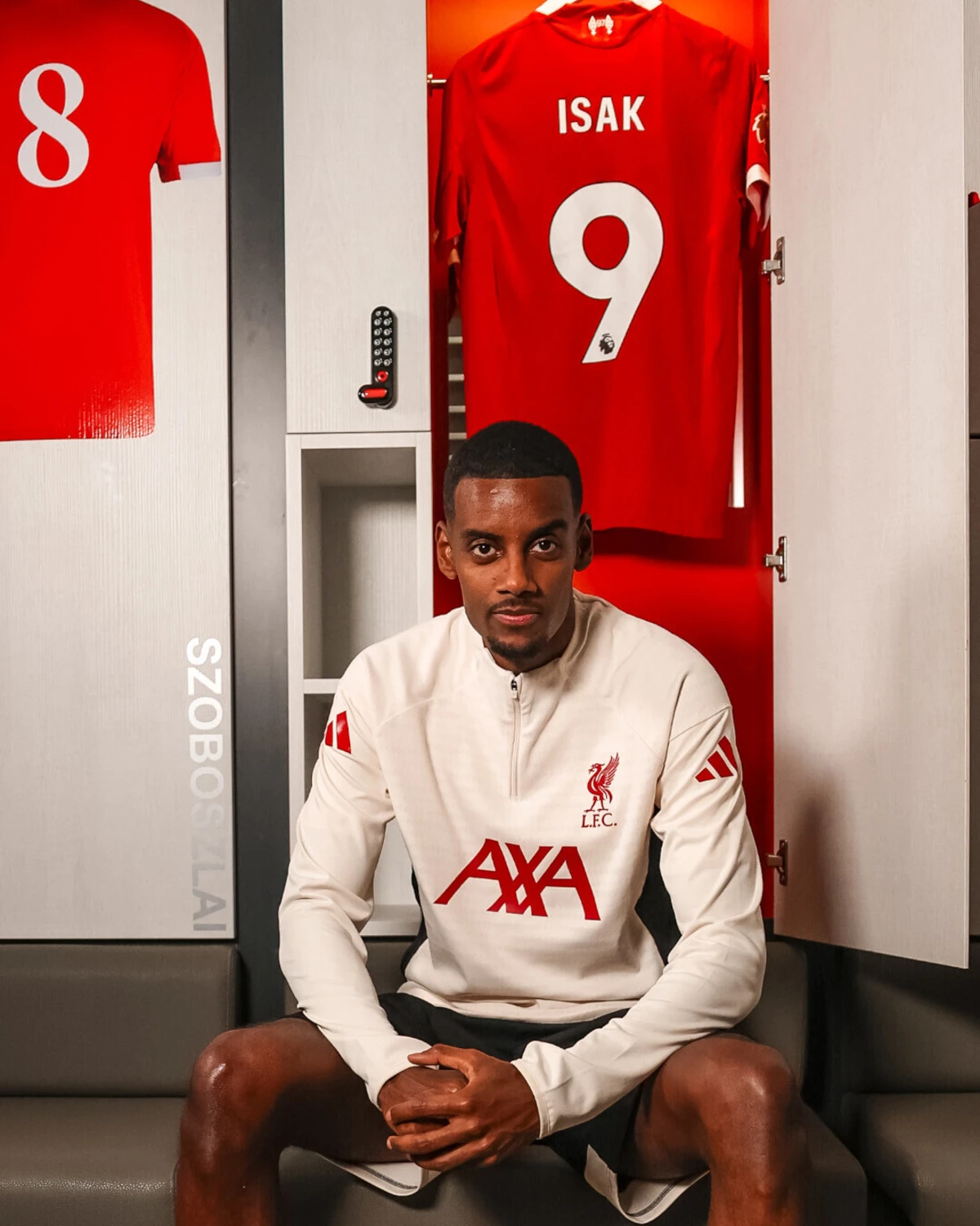 Imagem de contexto do artigo Liverpool bate recordes com Isak, Donnarumma no Manchester City