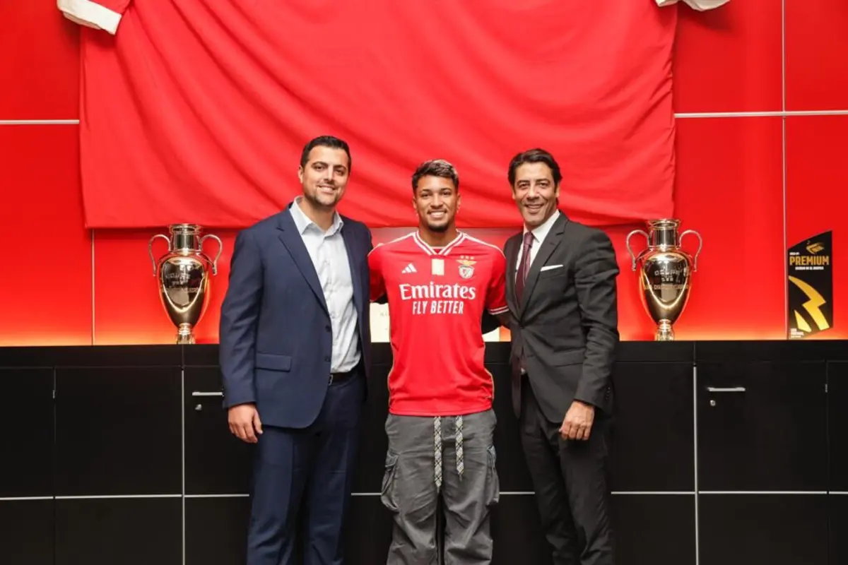 Imagem de contexto do artigo "Marcos Leonardo dizia-me baixinho: 'É o Rui Costa'. É um ídolo"